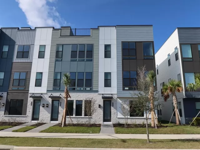 MLS: O6268644 Condo For Sale