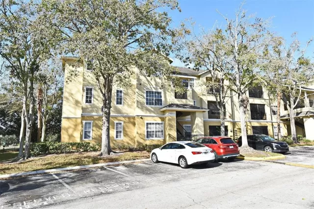 MLS: O6268903 Condo For Sale