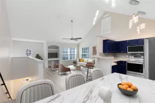 Photo #2: O6269092 Listing