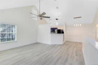 Photo #5: O6269092 Listing