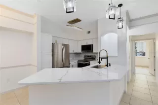 Photo #5: O6269094 Listing 