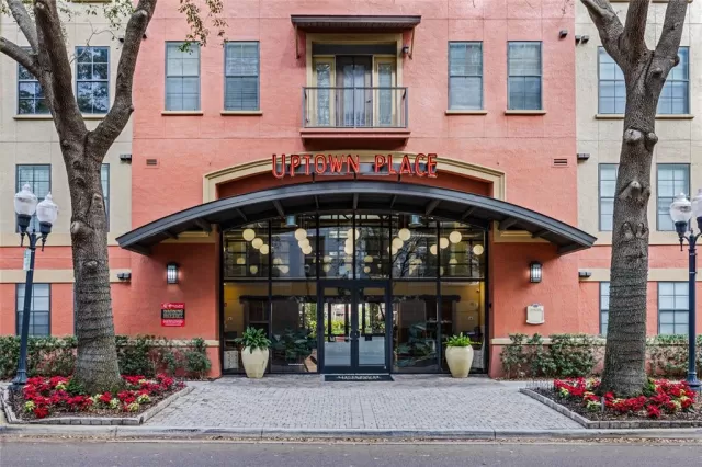 MLS: O6269337 Condo For Sale