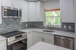 Photo #5: O6269479 Listing