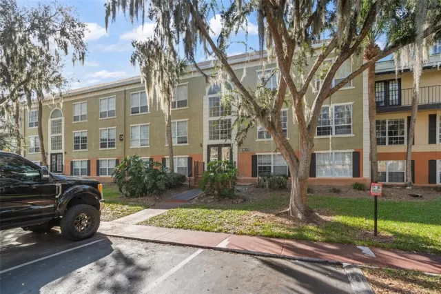 MLS: O6269687 Condo For Sale