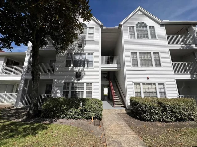 MLS: O6270706 Condo For Sale