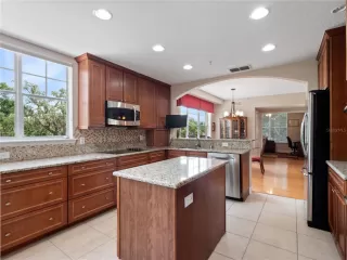 Photo #4: O6271963 Listing