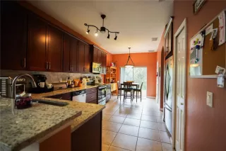 Photo #4: O6272322 Listing