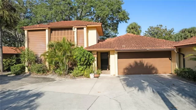 MLS: O6272857 Condo For Sale