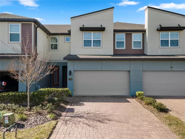 MLS: O6273365 Condo For Sale