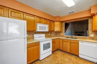 Photo #5: O6274856 Listing