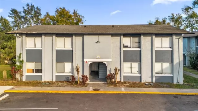 MLS: O6275150 Condo For Sale