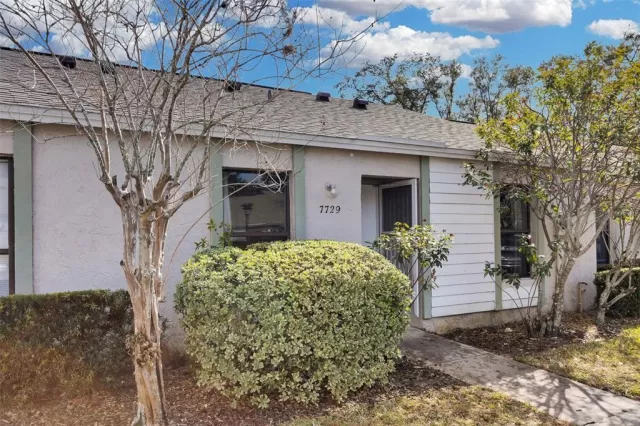 MLS: O6275981 Condo For Sale