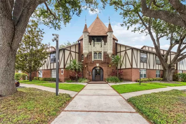 MLS: O6276275 Condo For Sale