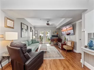 Photo #1: O6277350 Listing