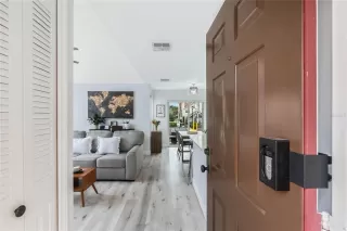 Photo #1: O6277440 Listing 