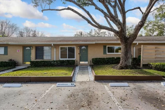 MLS: O6277542 Condo For Sale