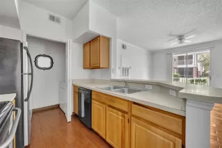 Photo #5: O6278099 Listing 
