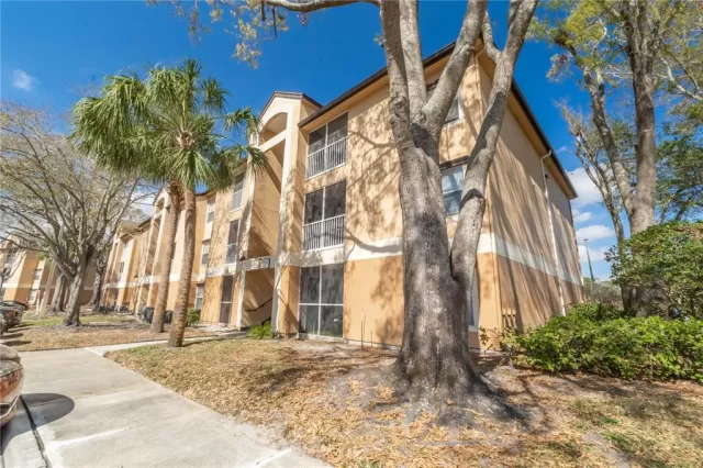MLS: O6278278 Condo For Sale