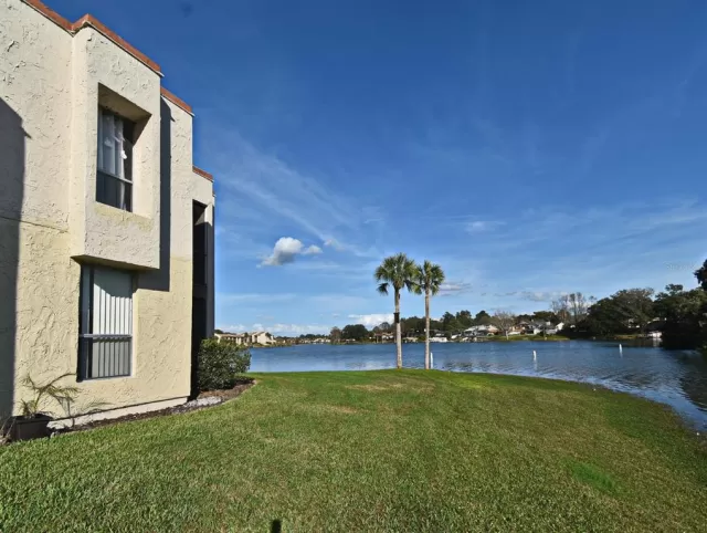 MLS: O6278302 Condo For Sale