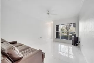 Photo #4: O6278661 Listing