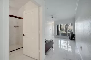 Photo #5: O6278661 Listing