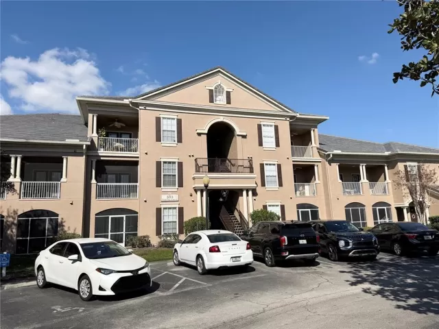 MLS: O6279014 Condo For Sale