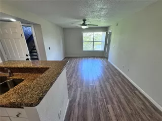 Photo #3: O6279614 Listing