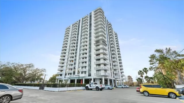 MLS: O6280165 Condo For Sale