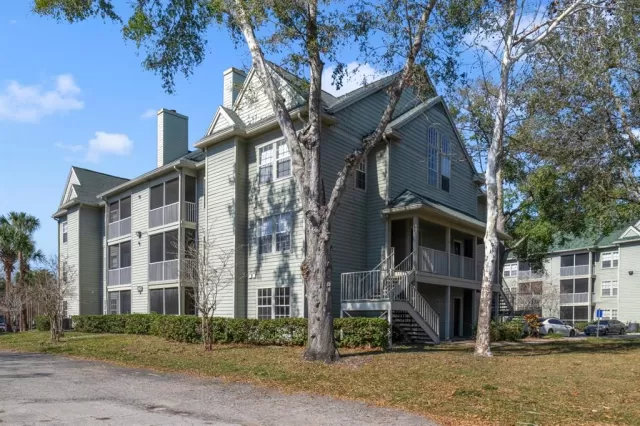 MLS: O6280952 Condo For Sale