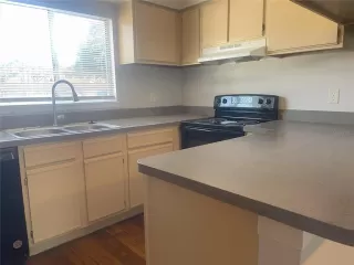 Photo #1: O6281852 Listing