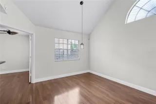 Photo #3: O6282869 Listing