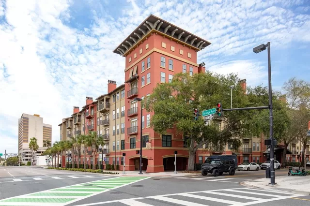 MLS: O6282910 Condo For Sale