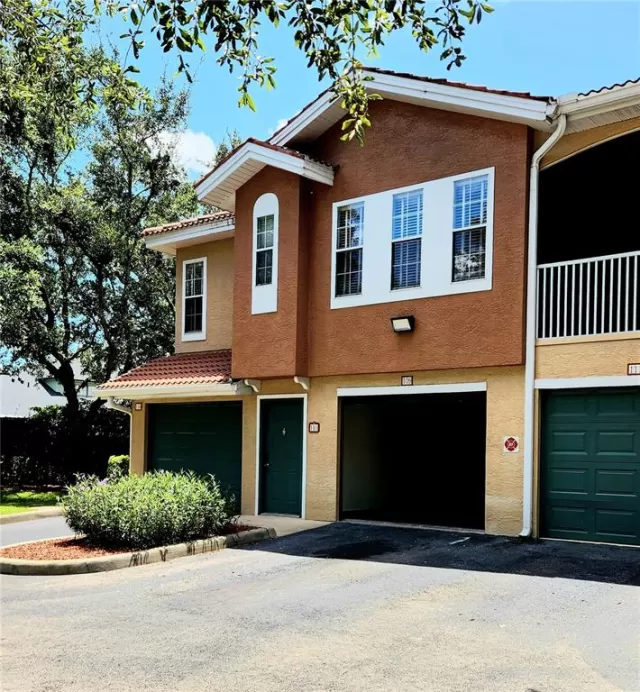 MLS: O6283022 Condo For Sale