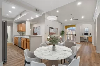 Photo #5: O6284434 Listing