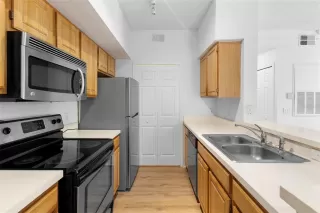 Photo #3: O6284546 Listing