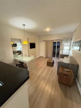 Photo #2: O6287892 Listing 