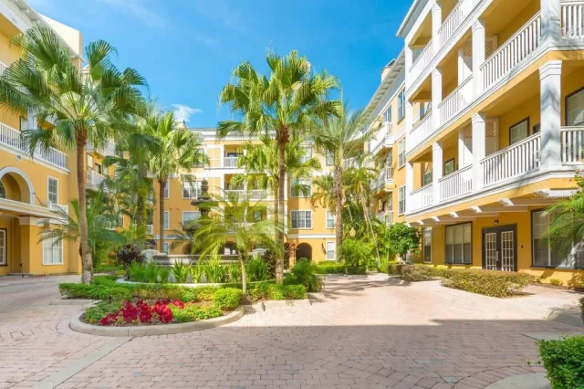 MLS: O6287950 Condo For Sale