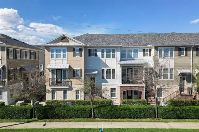 MLS: O6288679 Condo For Sale