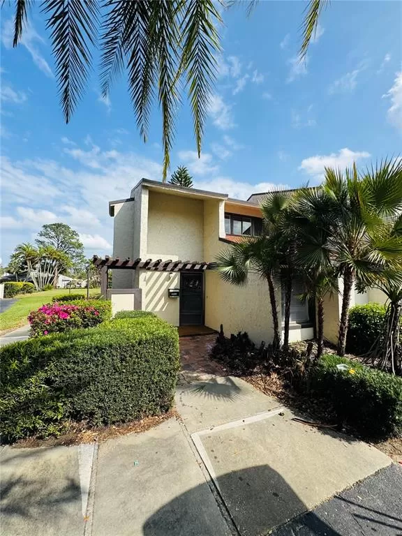 MLS: O6288895 Condo For Sale