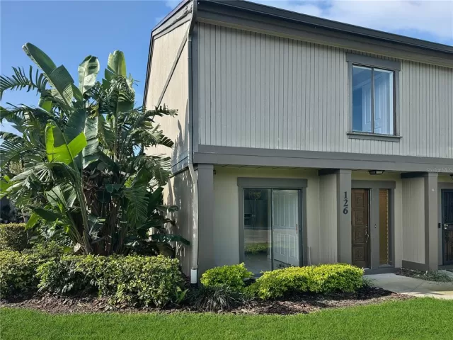 MLS: O6288944 Condo For Sale