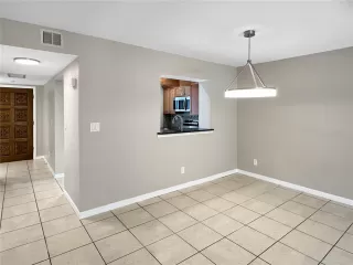 Photo #5: O6288944 Listing 