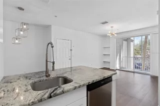 Photo #4: O6289032 Listing 