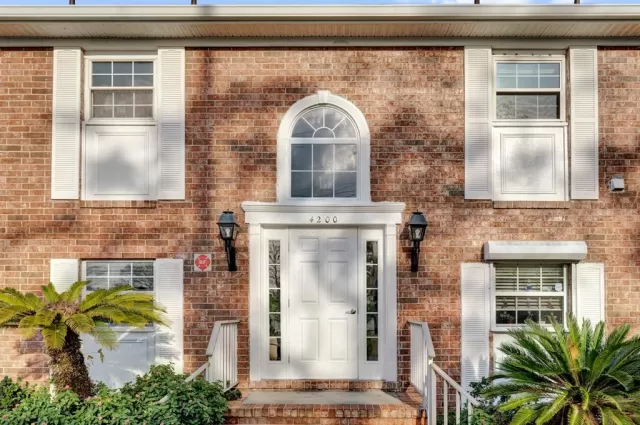 MLS: O6289048 Condo For Sale