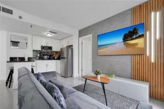 Photo #1: O6289910 Listing