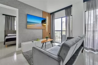 Photo #2: O6289910 Listing