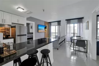 Photo #5: O6289910 Listing