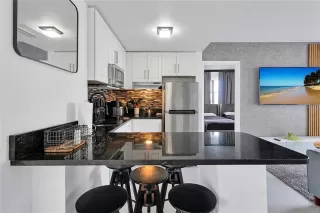 Photo #6: O6289910 Listing