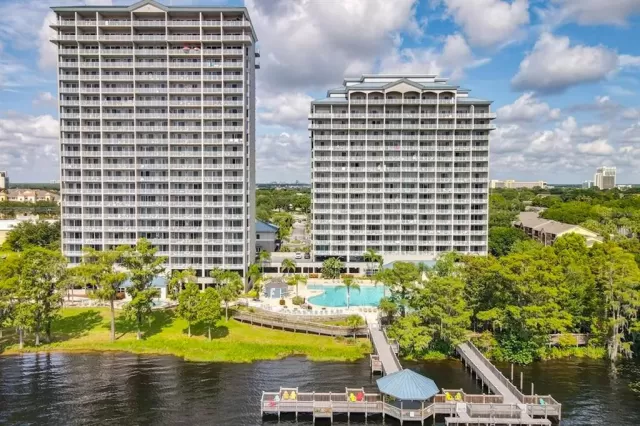 MLS: O6290389 Condo For Sale