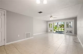 Photo #4: O6291605 Listing