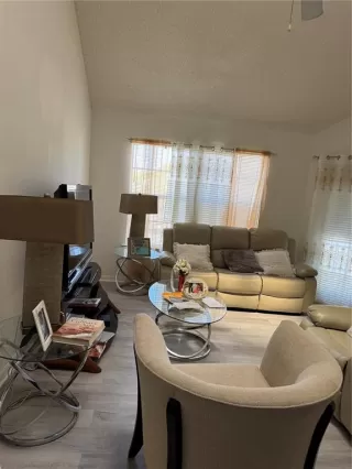 Photo #4: O6291757 Listing